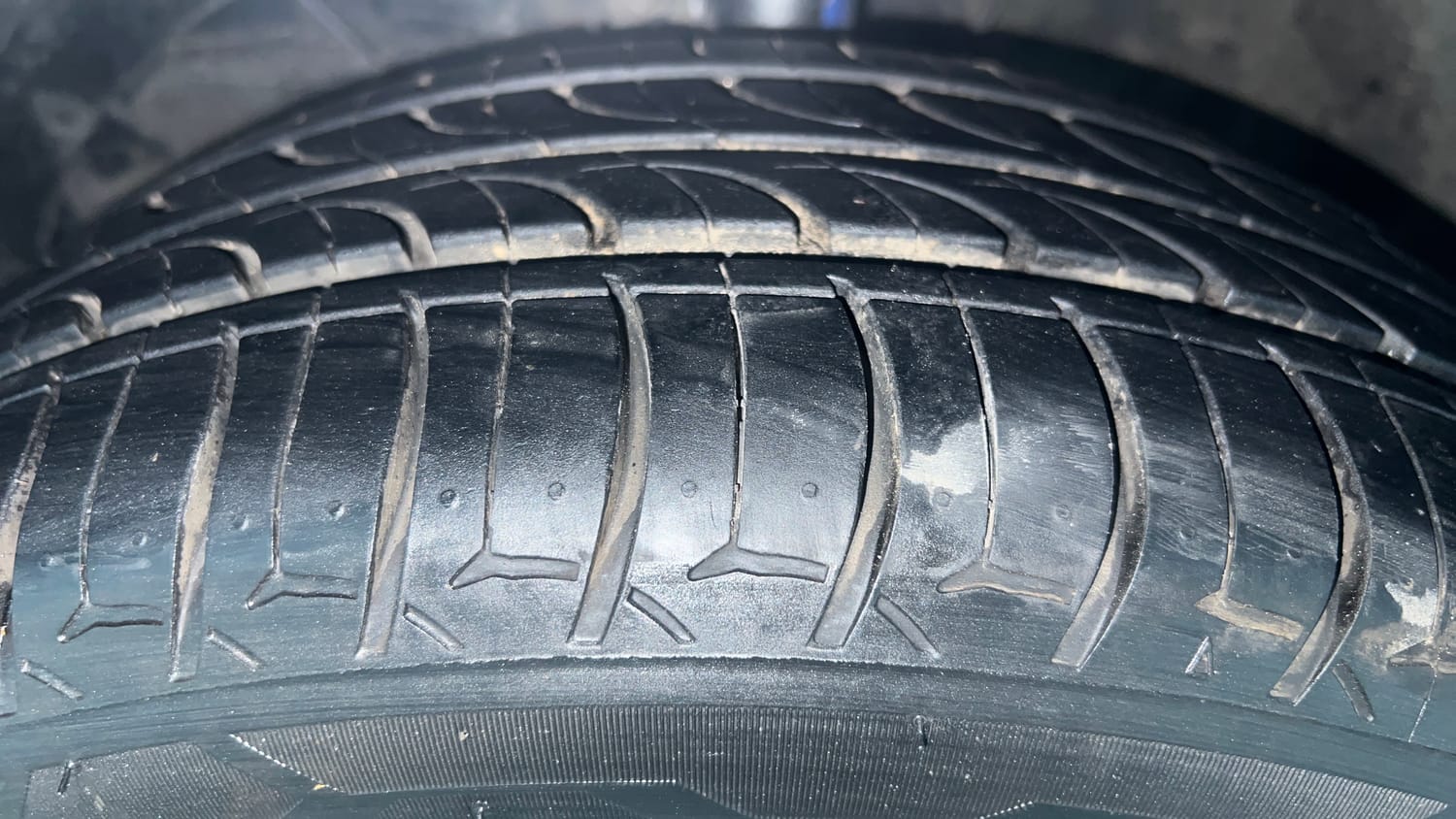 Used 2019 Maruti Suzuki Baleno Alpha Petrol Manual tyres LEFT FRONT TYRE TREAD VIEW