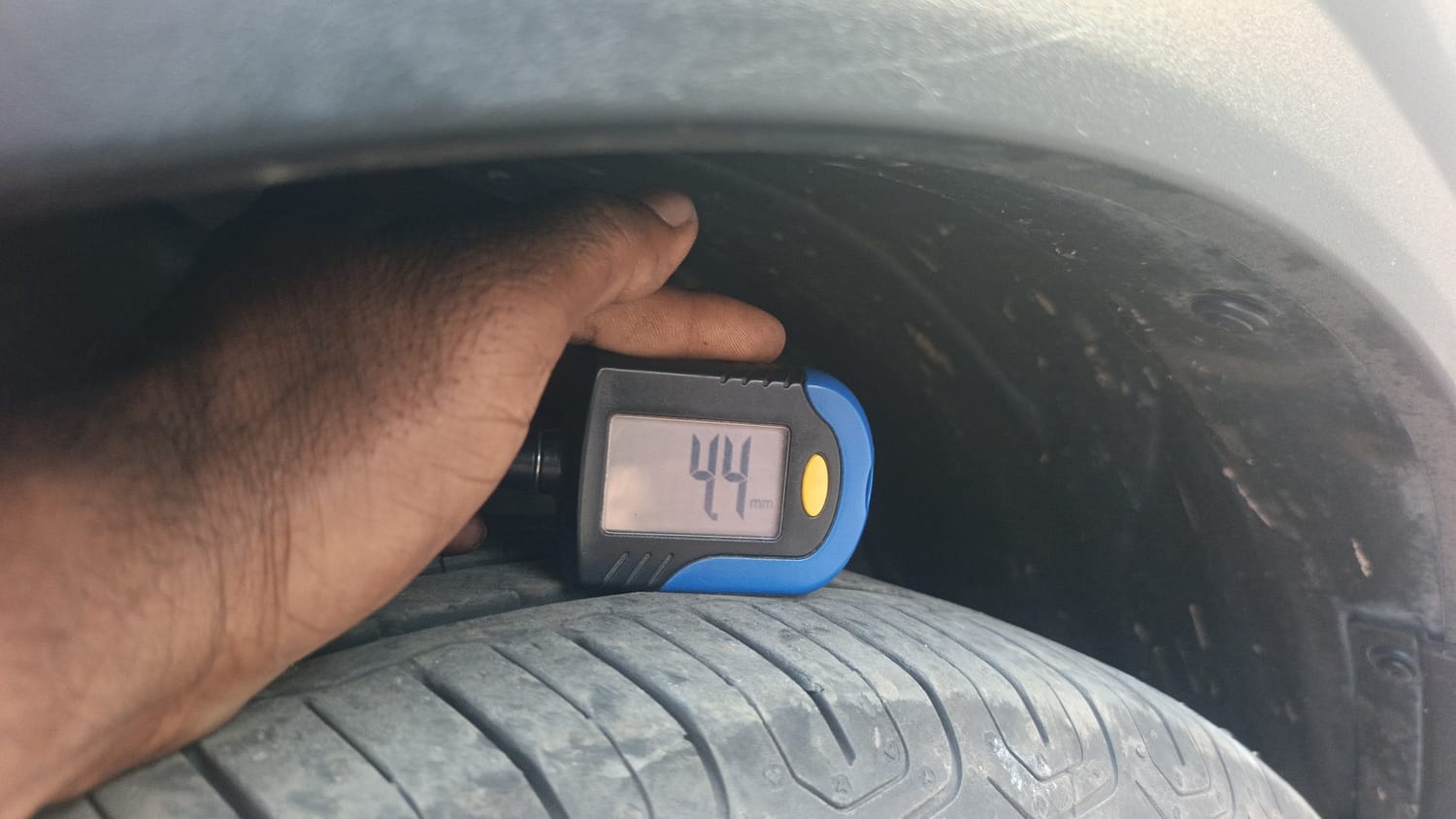 Used 2024 Tata Nexon Fearless Plus S 1.2 Revotron Petrol 7DCA DT Petrol Automatic tyres LEFT FRONT TYRE TREAD VIEW