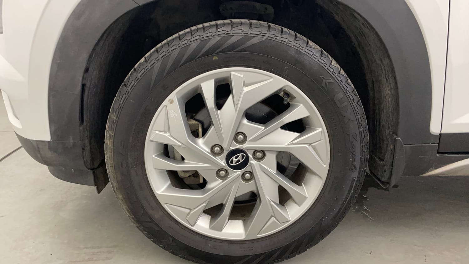 Used 2022 Hyundai Creta SX 1.5 Petrol Petrol Manual tyres LEFT FRONT TYRE RIM VIEW