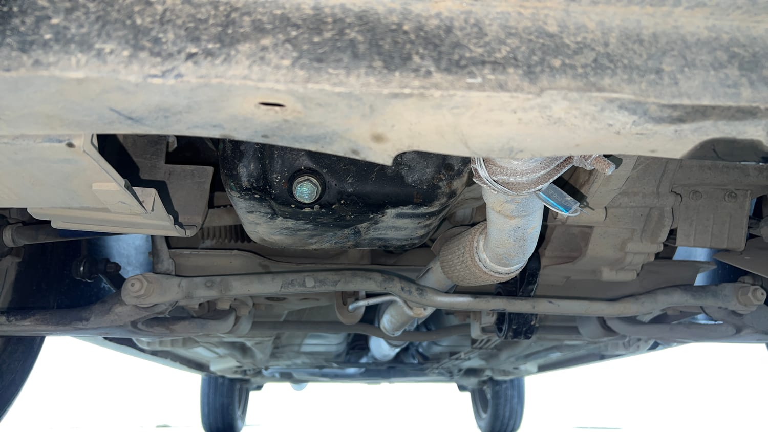 Used 2020 Tata Tiago Revotron XZA Petrol Automatic extra FRONT LEFT UNDERBODY VIEW