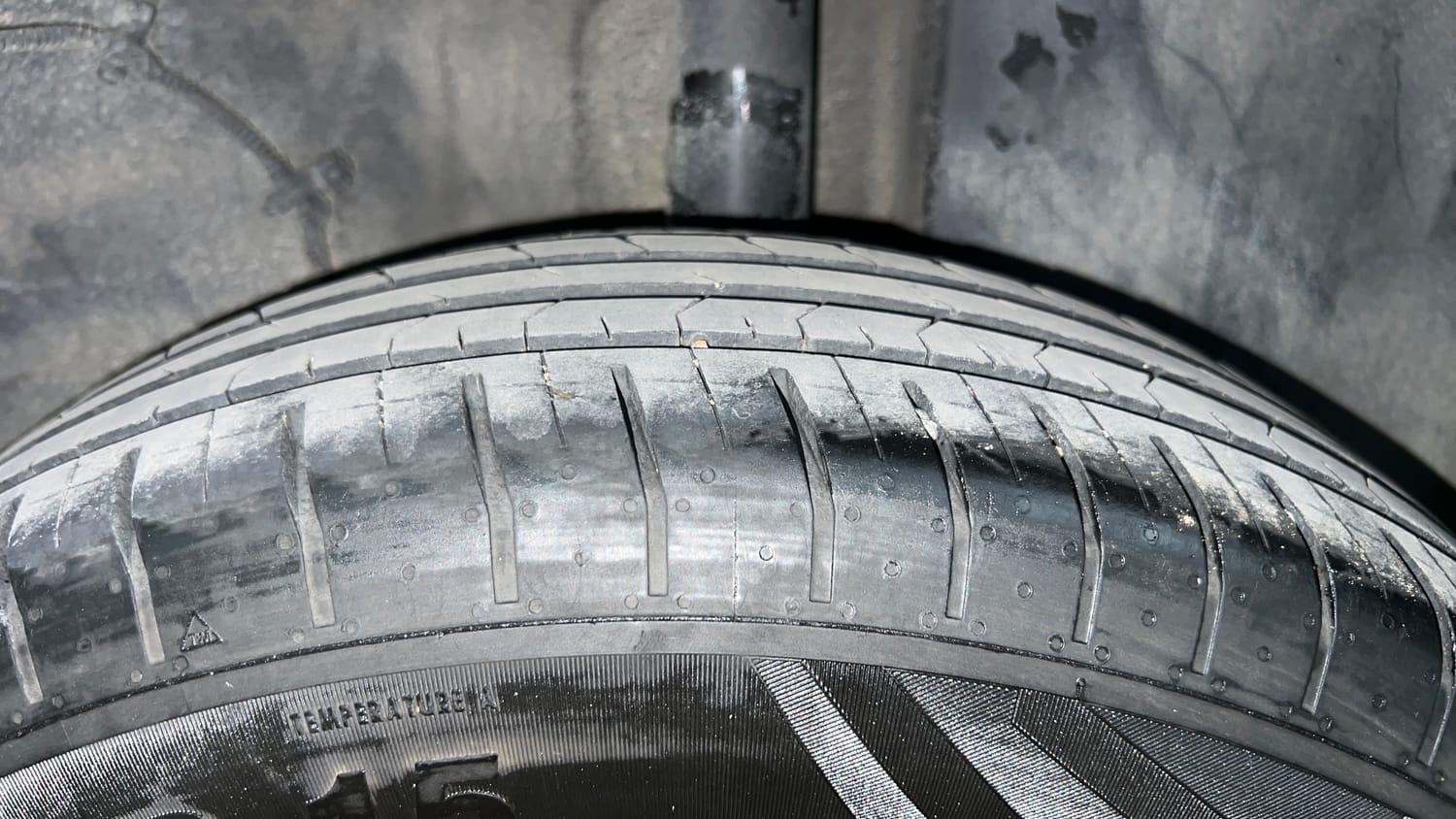 Used 2023 Tata Punch Adventure Rhythm Pack MT Petrol Manual tyres LEFT REAR TYRE TREAD VIEW