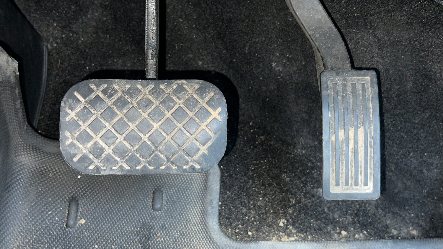 Used 2025 MG Motors Windsor EV Essence Pro Electric Automatic interior PEDALS VIEW