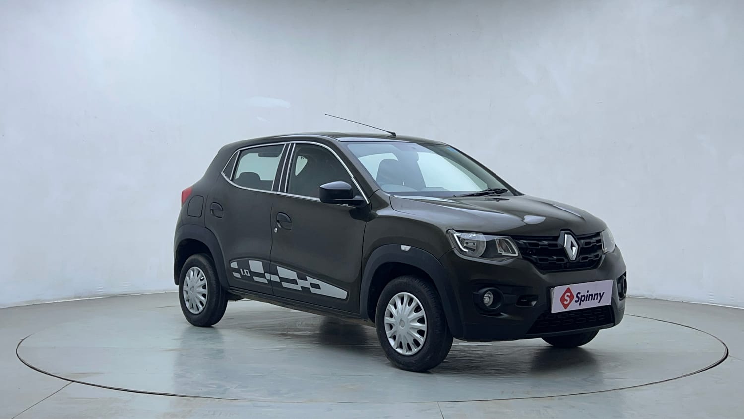 Used 2018 Renault Kwid 1.0 RXT Petrol Manual exterior RIGHT FRONT CORNER VIEW
