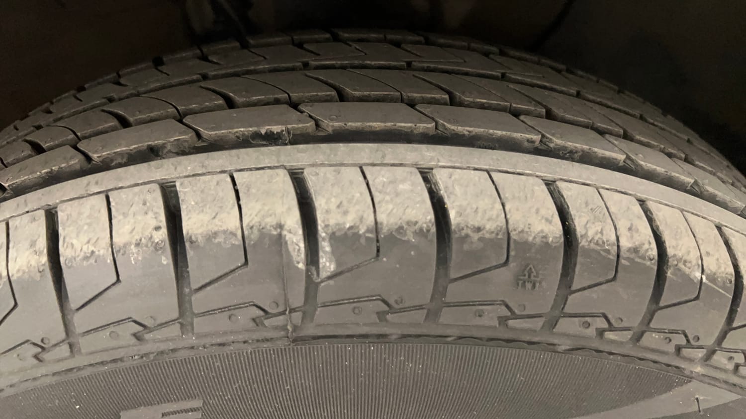Used 2017 Hyundai Elite i20 Sportz 1.2 Petrol Manual tyres RIGHT FRONT TYRE TREAD VIEW
