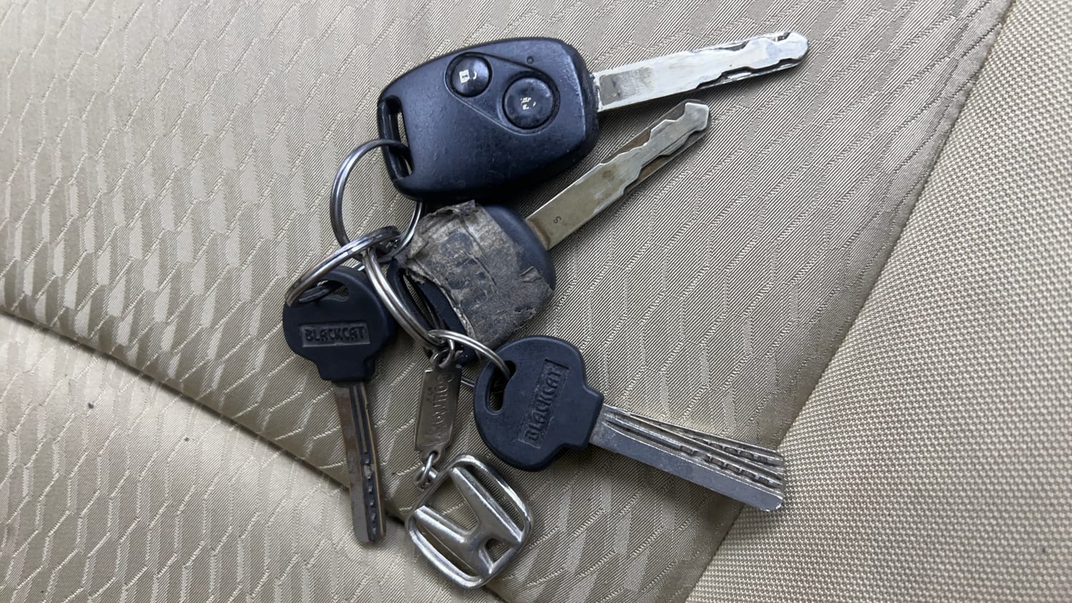 Used 2015 Honda Amaze 1.2 S i-VTEC Petrol Manual extra CAR KEY VIEW