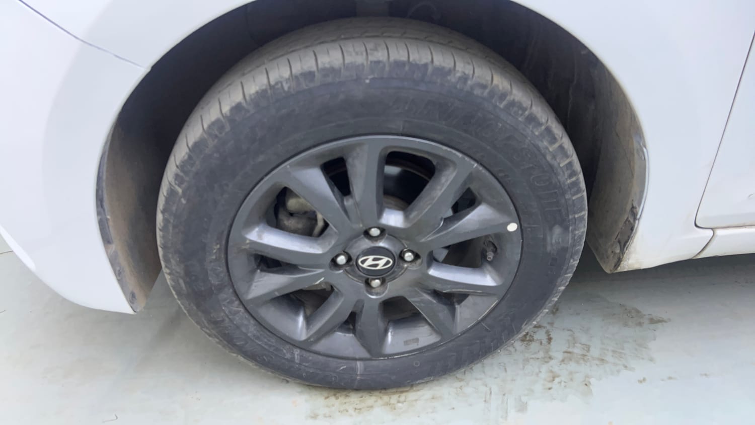 Used 2018 Hyundai Elite i20 Asta 1.2 AT Petrol Automatic tyres LEFT FRONT TYRE RIM VIEW