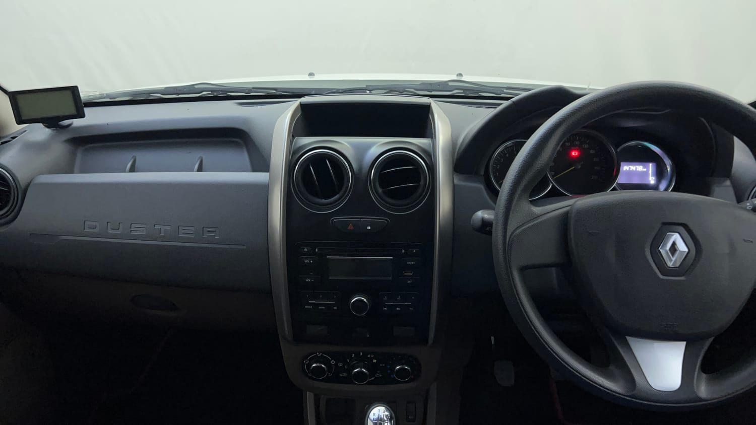 Used 2016 Renault Duster 110 PS RXL 4X2 MT Diesel Manual interior MUSIC SYSTEM & AC CONTROL VIEW