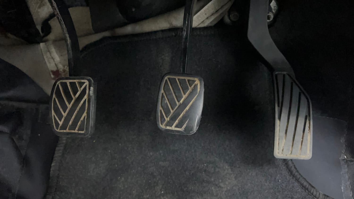 Used 2016 Maruti Suzuki Ertiga ZDI + SHVS Diesel Manual interior PEDALS VIEW