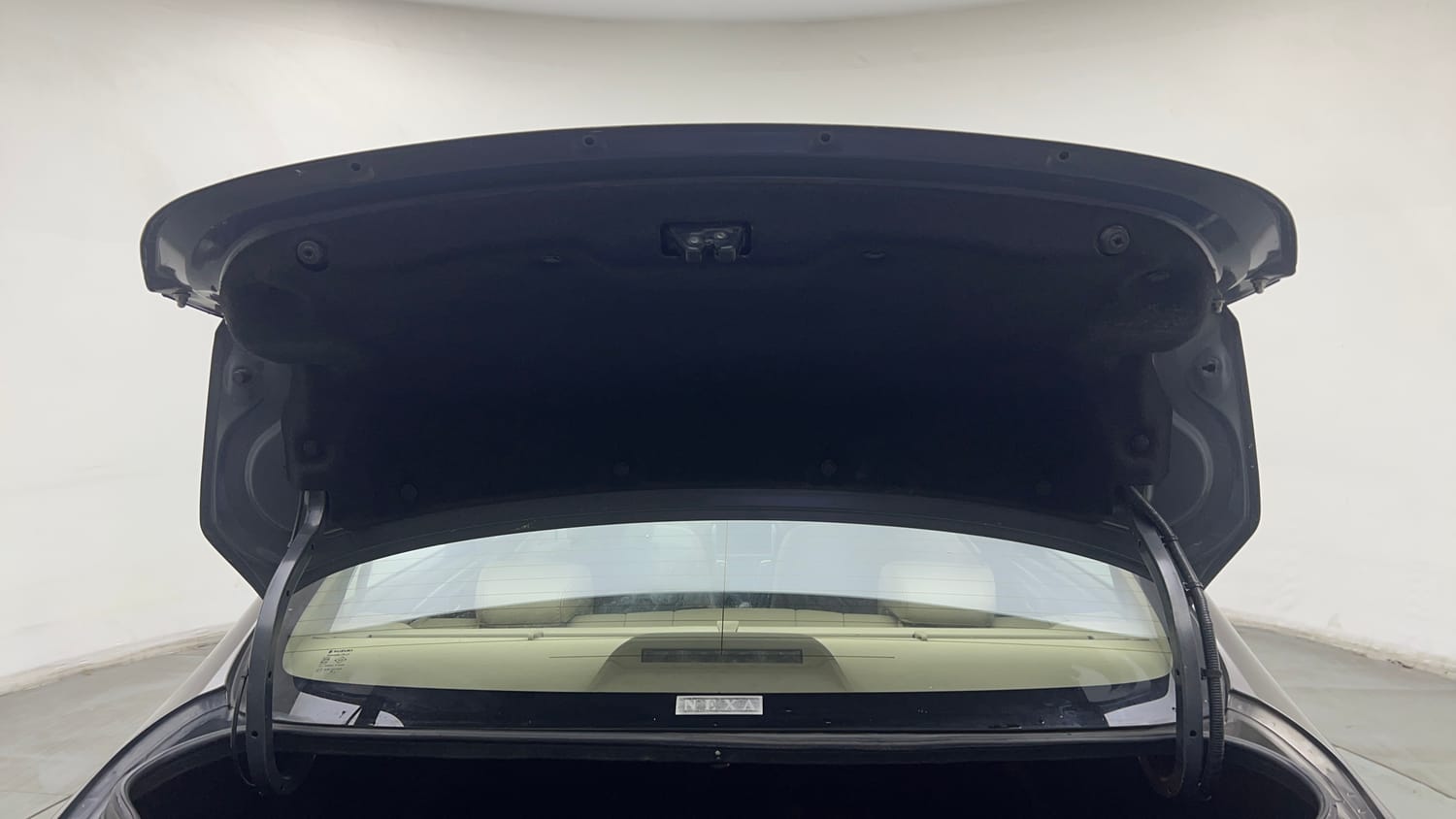 Used 2018 Maruti Suzuki Ciaz Alpha Hybrid 1.5 Petrol Manual interior DICKY DOOR OPEN VIEW