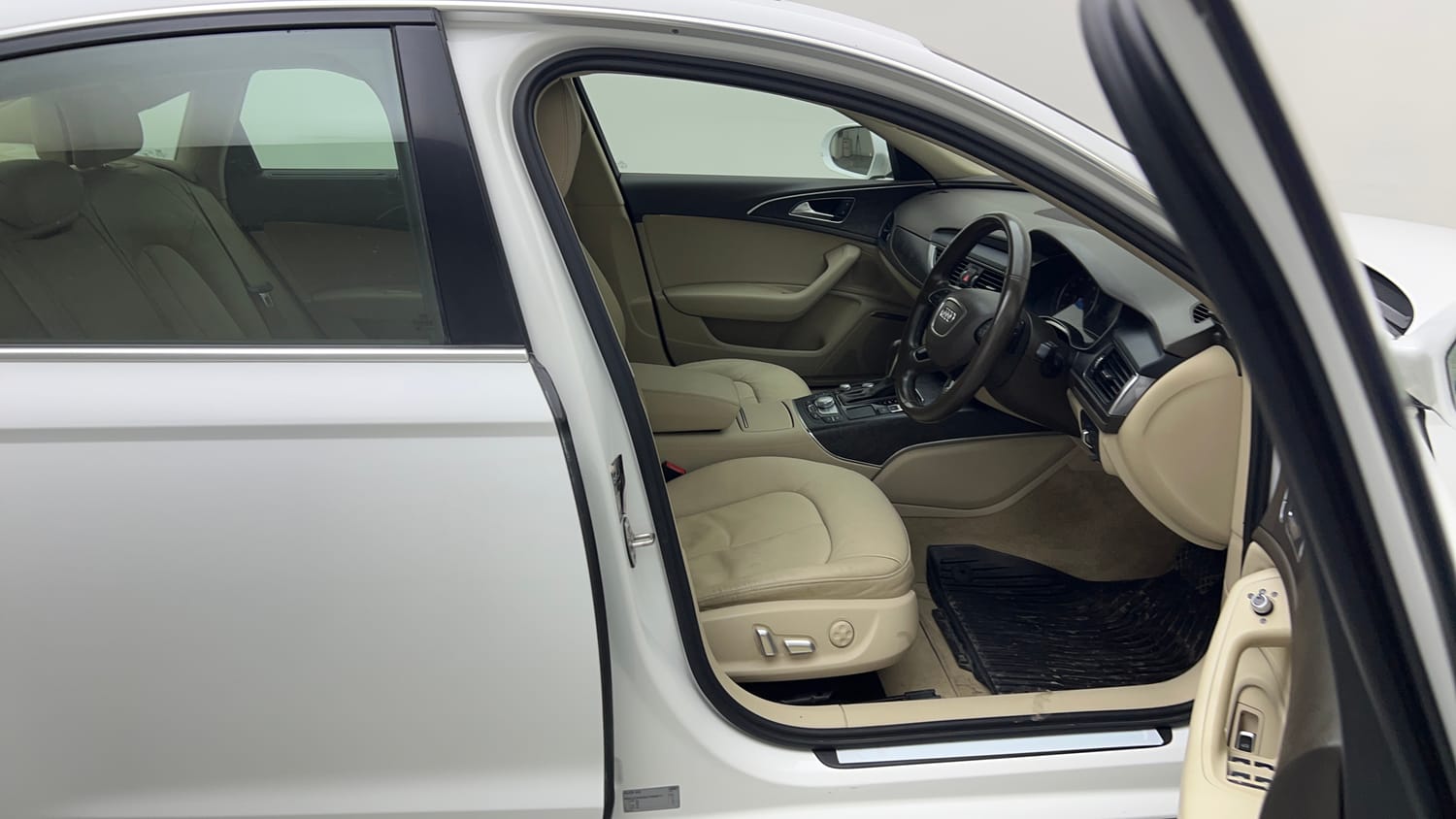 Used 2017 audi A6 35 TFSI S Line Matrix Petrol Automatic interior RIGHT SIDE FRONT DOOR CABIN VIEW