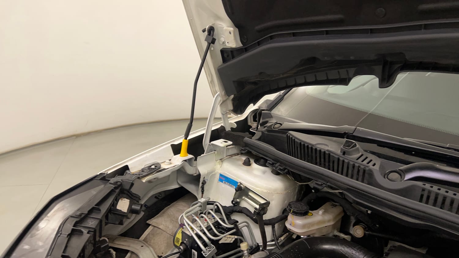 Used 2023 Tata Nexon Creative Plus S 1.2 Revotron Petrol 6AMT Petrol Automatic engine ENGINE RIGHT SIDE HINGE & APRON VIEW