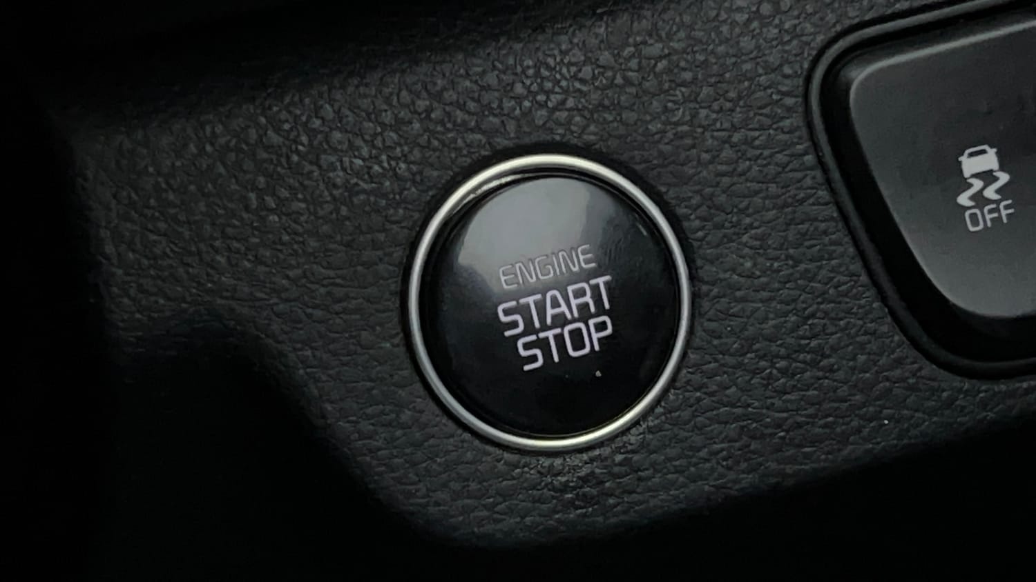 Used 2022 Kia Seltos HTX Plus 1.5 Diesel Diesel Manual top_features Keyless start