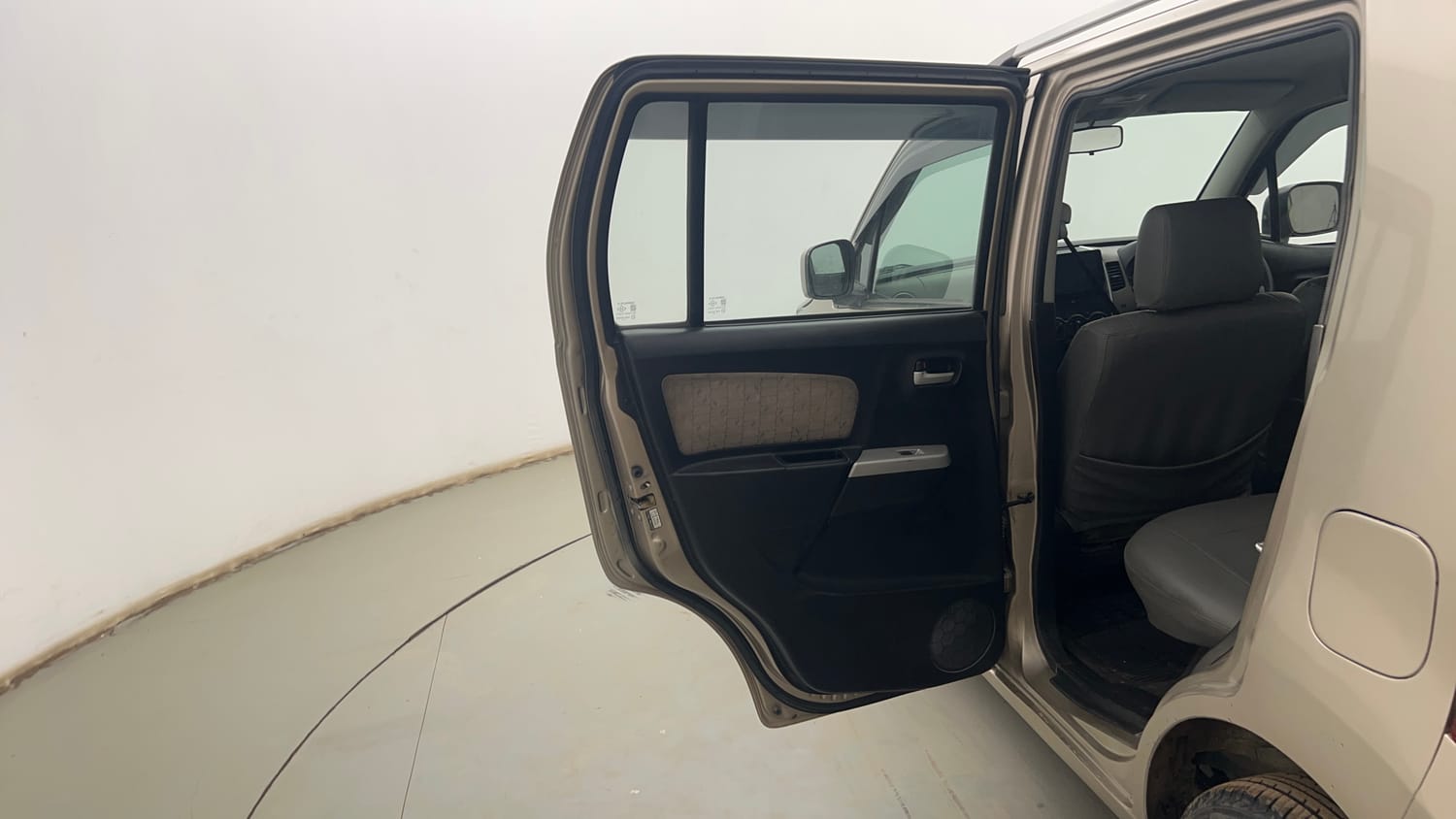 Used 2013 Maruti Suzuki Wagon R VXI Petrol Manual interior LEFT REAR DOOR OPEN VIEW