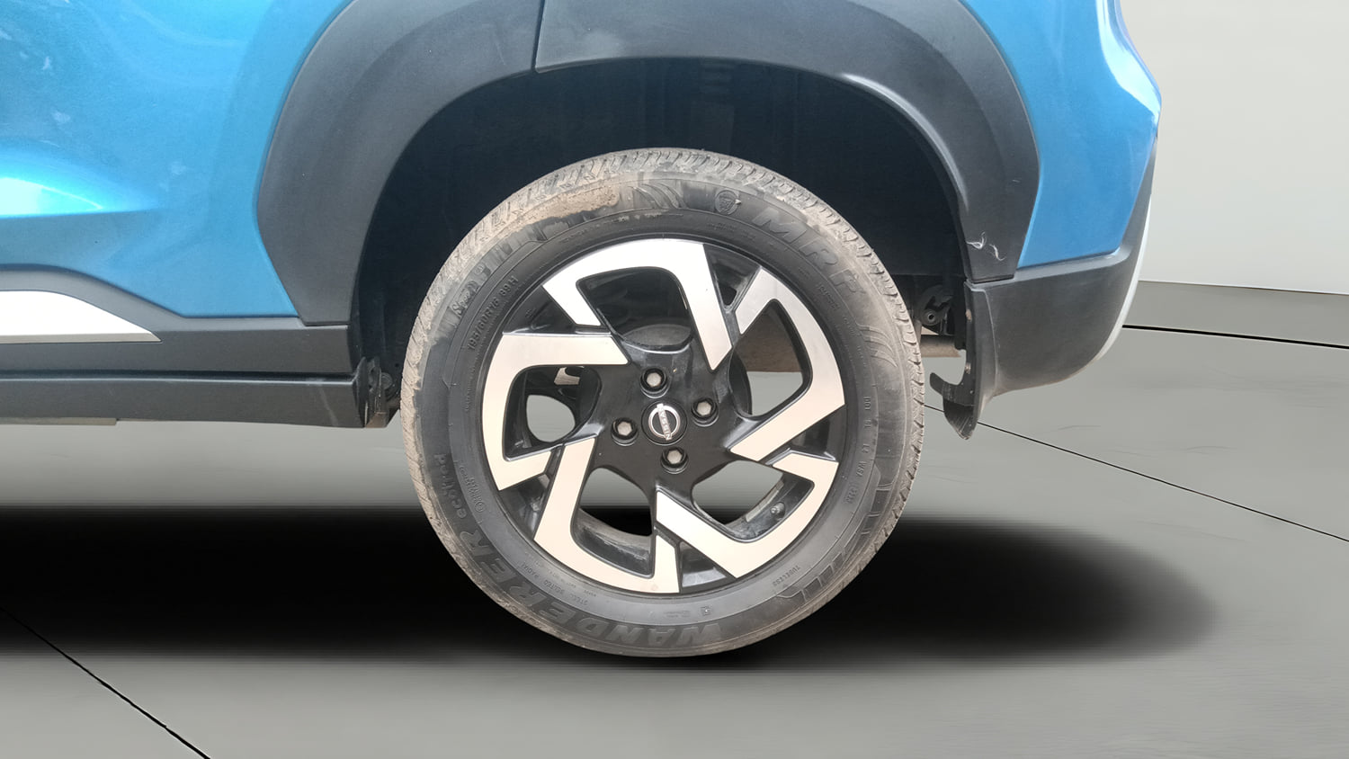 Used 2023 Nissan Magnite XV AMT Petrol Automatic tyres LEFT REAR TYRE RIM VIEW