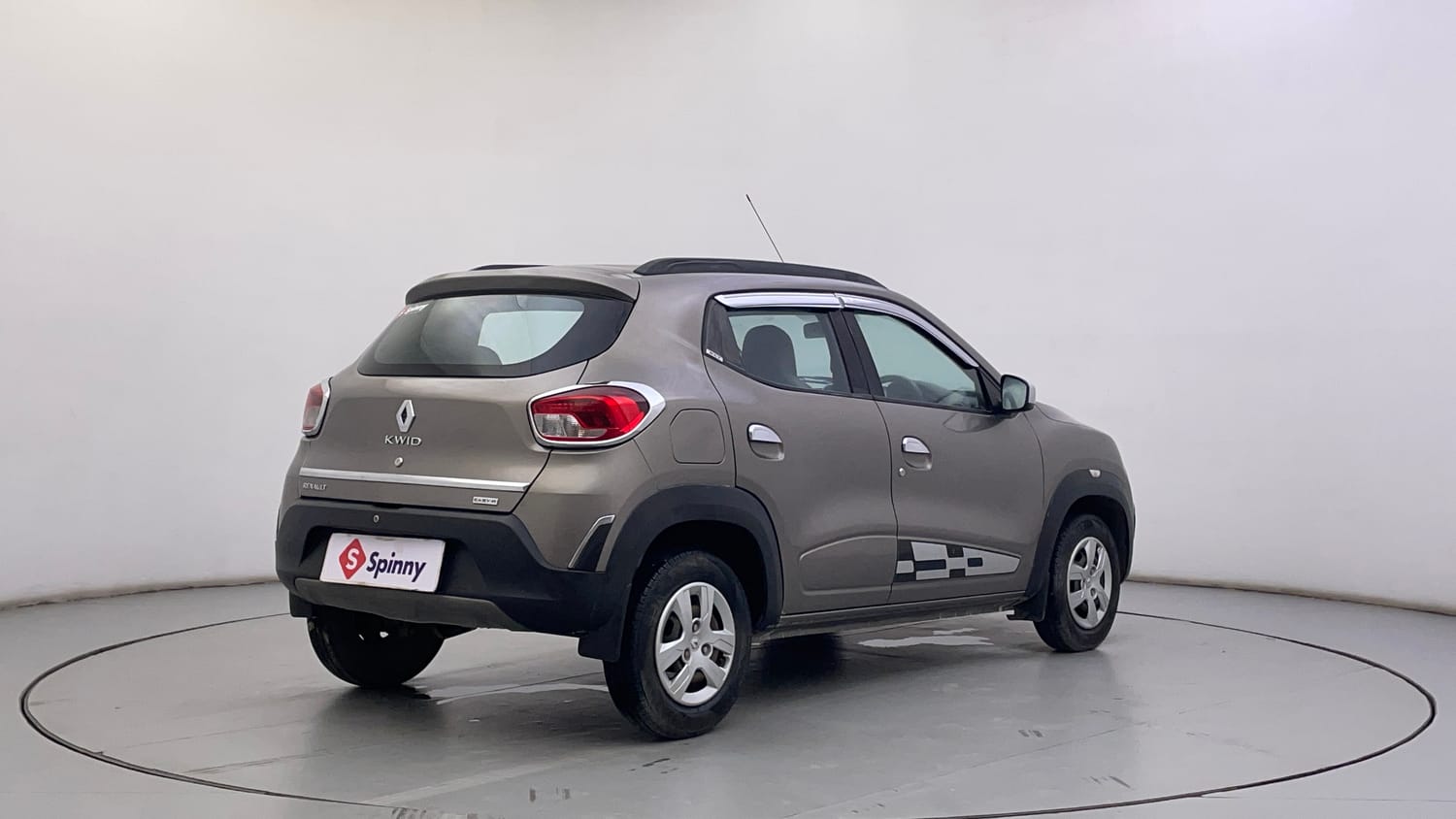 Used 2018 Renault Kwid 1.0 RXT AMT Opt Petrol Automatic exterior RIGHT REAR CORNER VIEW