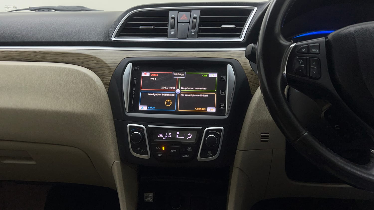 Used 2018 Maruti Suzuki Ciaz Alpha Hybrid 1.5 Petrol Manual interior MUSIC SYSTEM & AC CONTROL VIEW