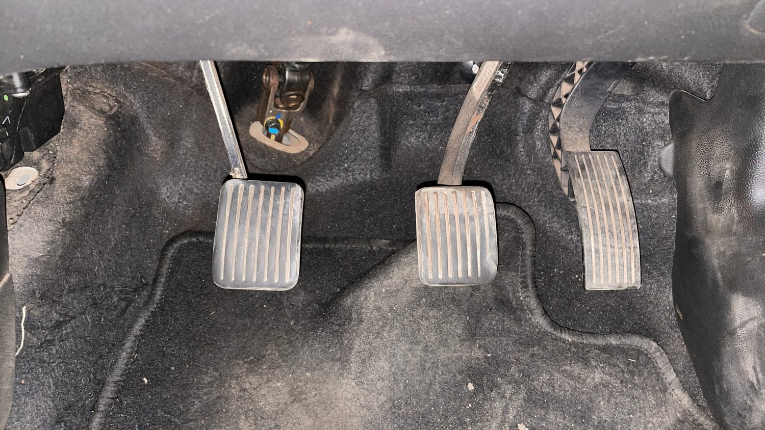 Used 2014 Hyundai Grand i10 Sportz 1.2 Kappa VTVT Petrol Manual interior PEDALS VIEW