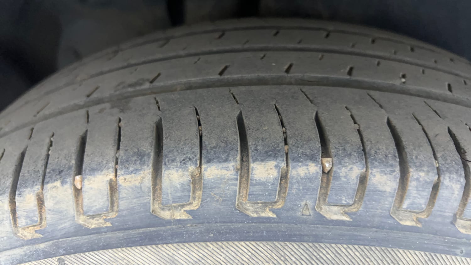 Used 2016 Maruti Suzuki Ertiga ZDI + SHVS Diesel Manual tyres RIGHT REAR TYRE TREAD VIEW