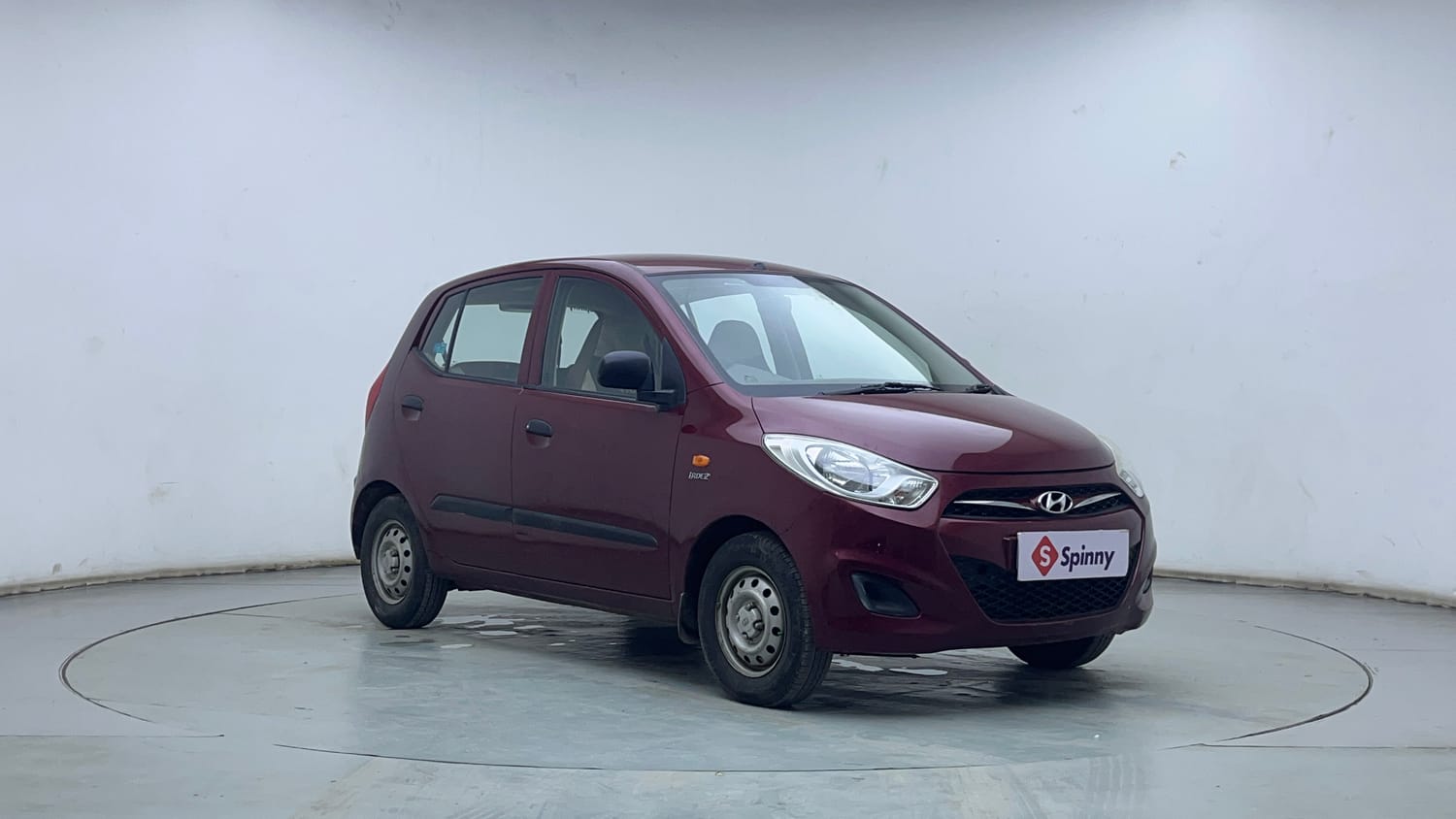 Used 2014 Hyundai i10 Magna 1.1 iRDE2 Petrol Manual exterior RIGHT FRONT CORNER VIEW