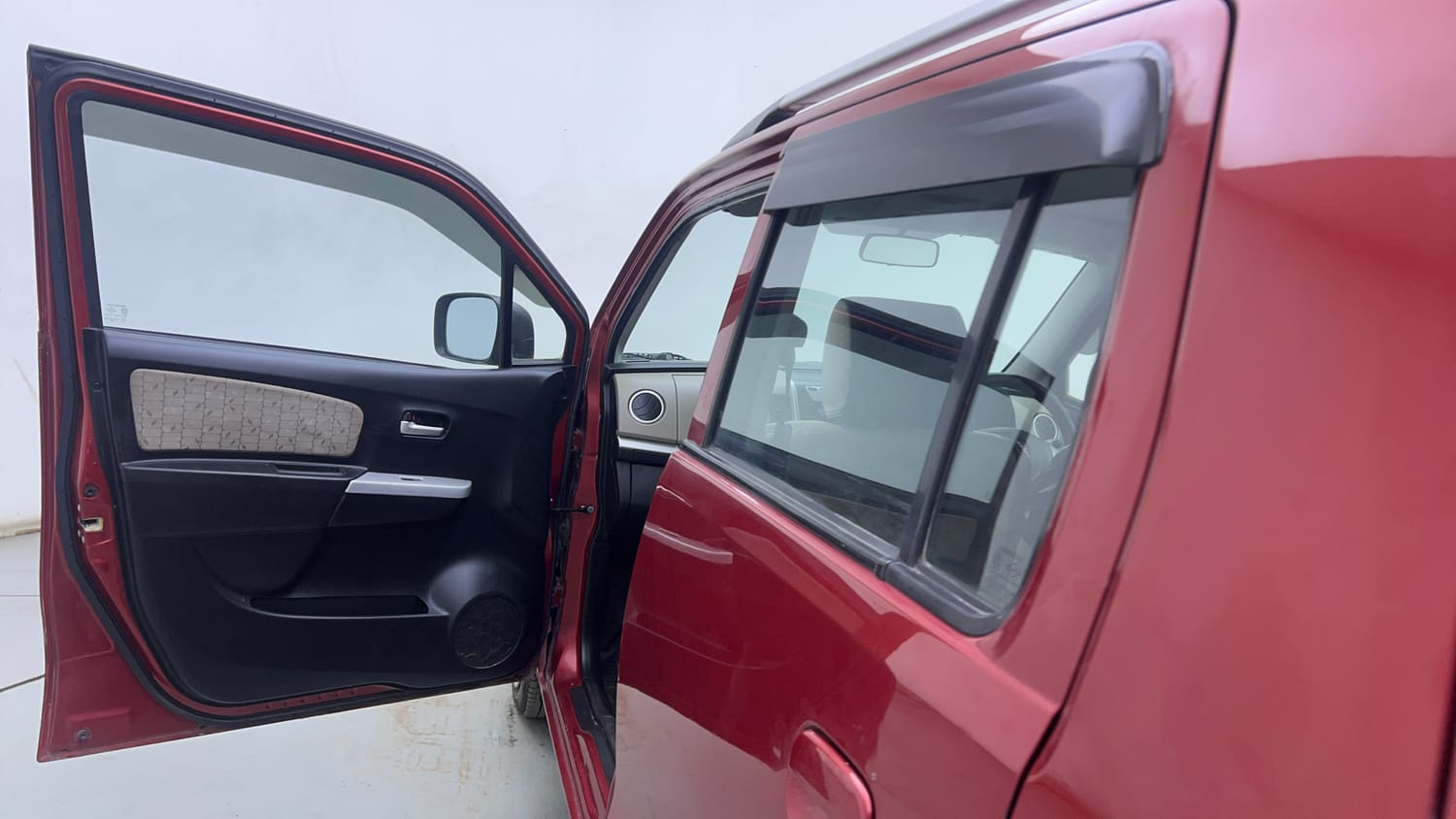 Used 2016 Maruti Suzuki Wagon R 1.0 VXI AMT Petrol Automatic interior LEFT FRONT DOOR OPEN VIEW