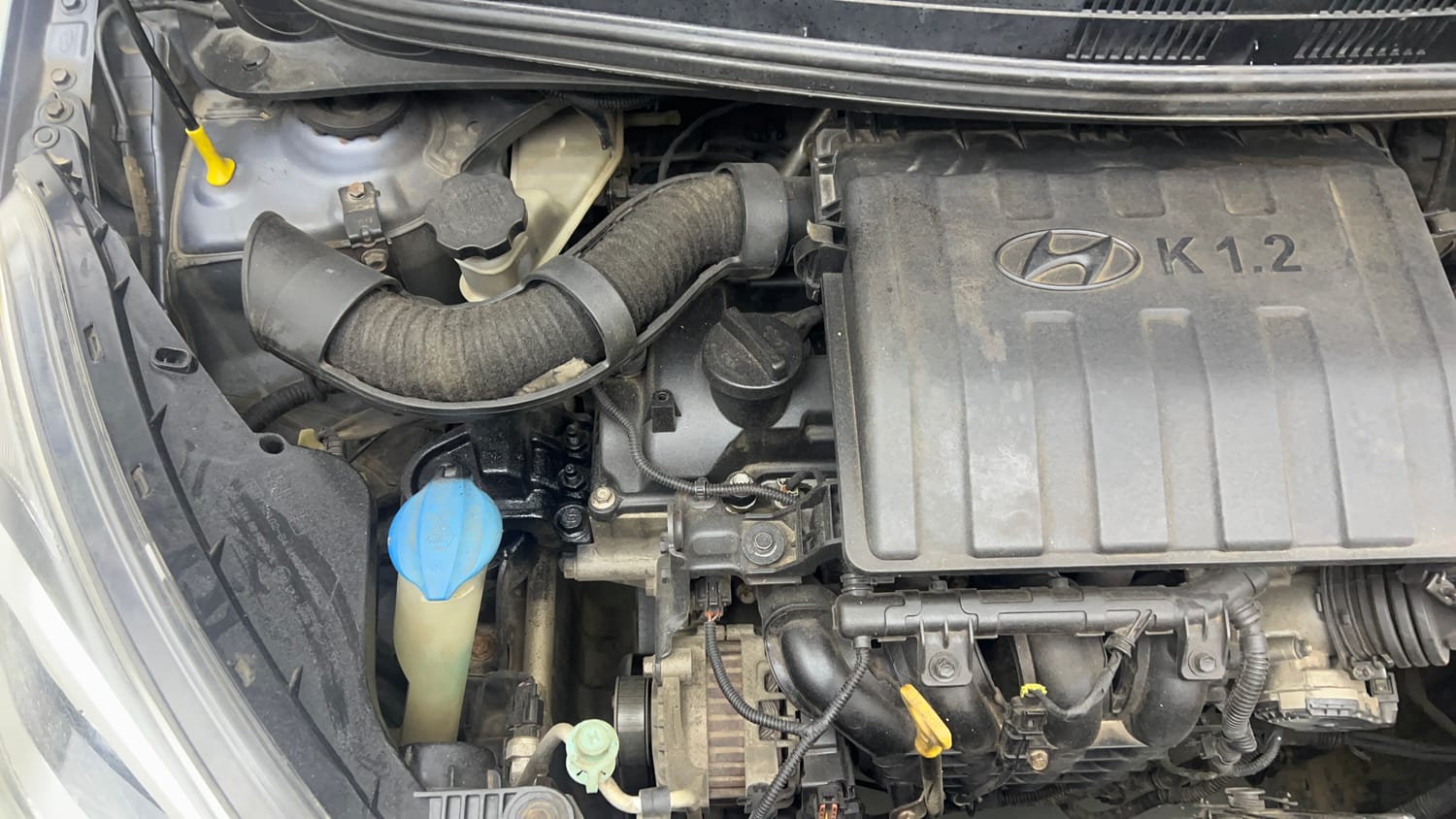 Used 2014 Hyundai Xcent S 1.2 Petrol Manual engine ENGINE RIGHT SIDE VIEW