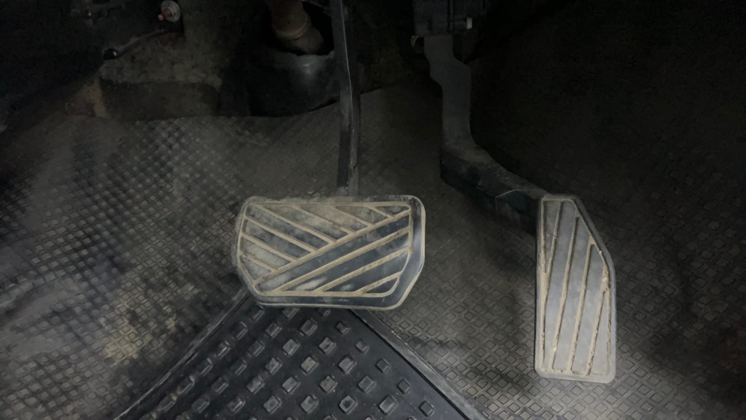 Used 2016 Maruti Suzuki Wagon R 1.0 VXI AMT Petrol Automatic interior PEDALS VIEW