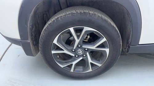 Used 2024 Toyota Urban Cruiser Hyryder V Hybrid Dual Tone Hybrid Automatic tyres RIGHT REAR TYRE RIM VIEW