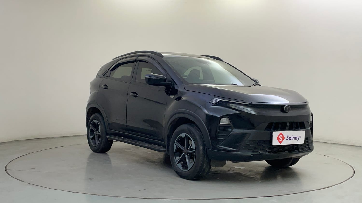 Used 2025 Tata Nexon Creative Plus (S) 1.2 6AMT Dark Edition Petrol Automatic exterior RIGHT FRONT CORNER VIEW