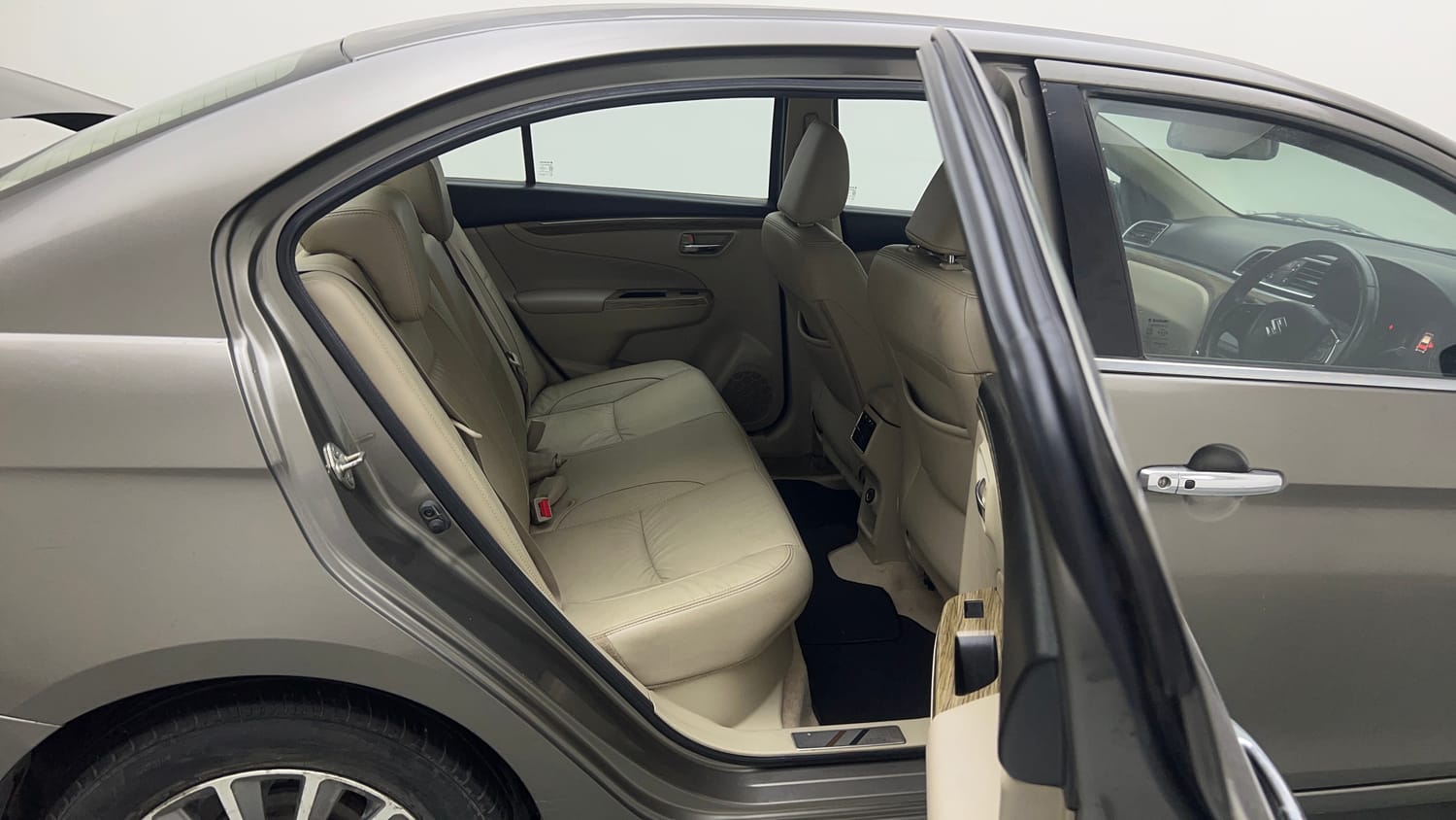 Used 2018 Maruti Suzuki Ciaz Alpha Hybrid 1.5 Petrol Manual interior RIGHT SIDE REAR DOOR CABIN VIEW