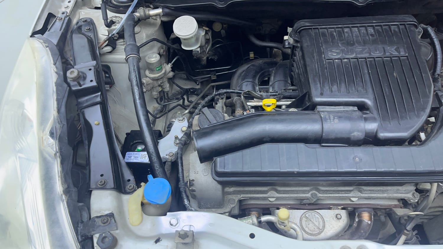 Used 2013 Maruti Suzuki Swift VXi Petrol Manual engine ENGINE RIGHT SIDE VIEW