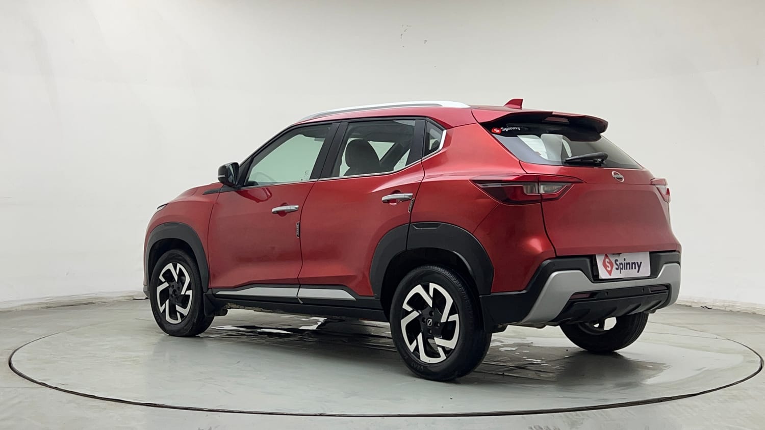 Used 2022 Nissan Magnite XV Premium Turbo CVT Petrol Automatic exterior LEFT REAR CORNER VIEW