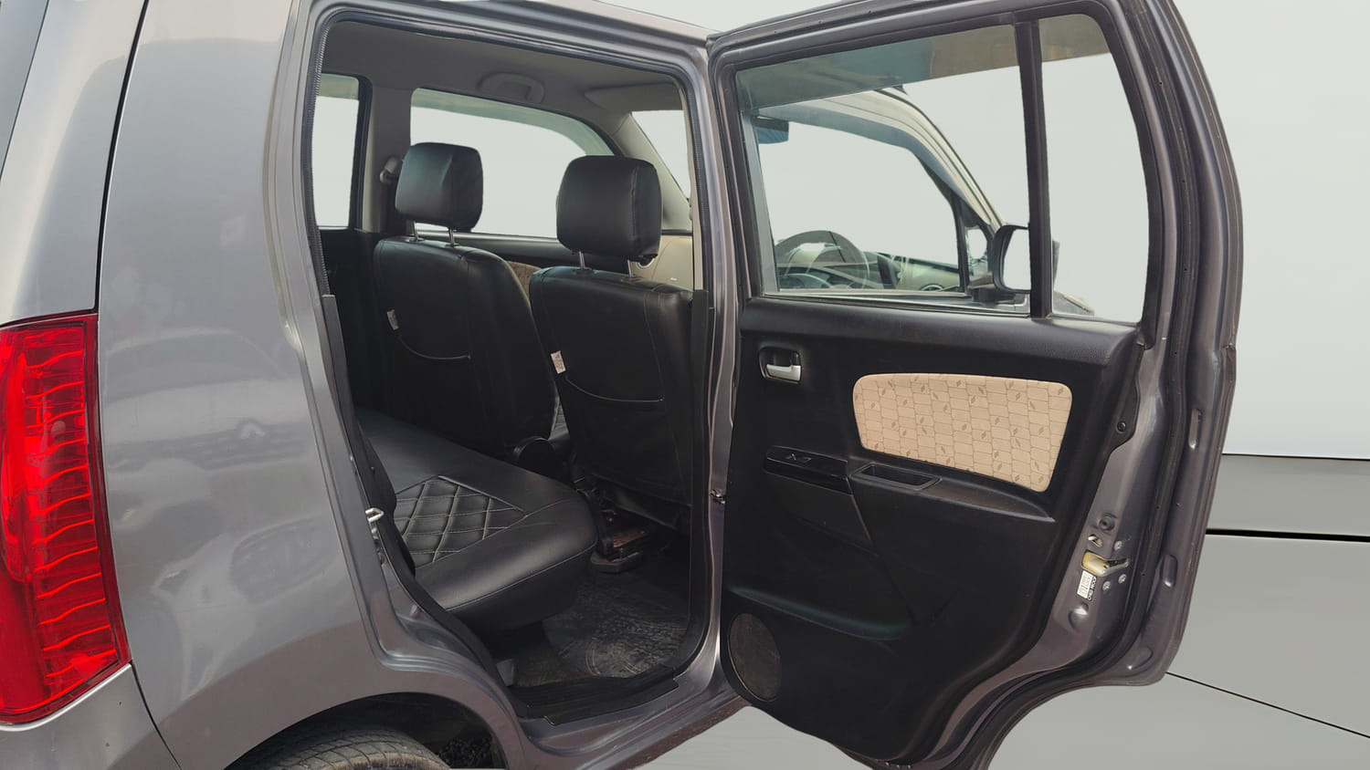 Used 2017 Maruti Suzuki Wagon R 1.0 VXI AMT Petrol Automatic interior RIGHT SIDE REAR DOOR CABIN VIEW