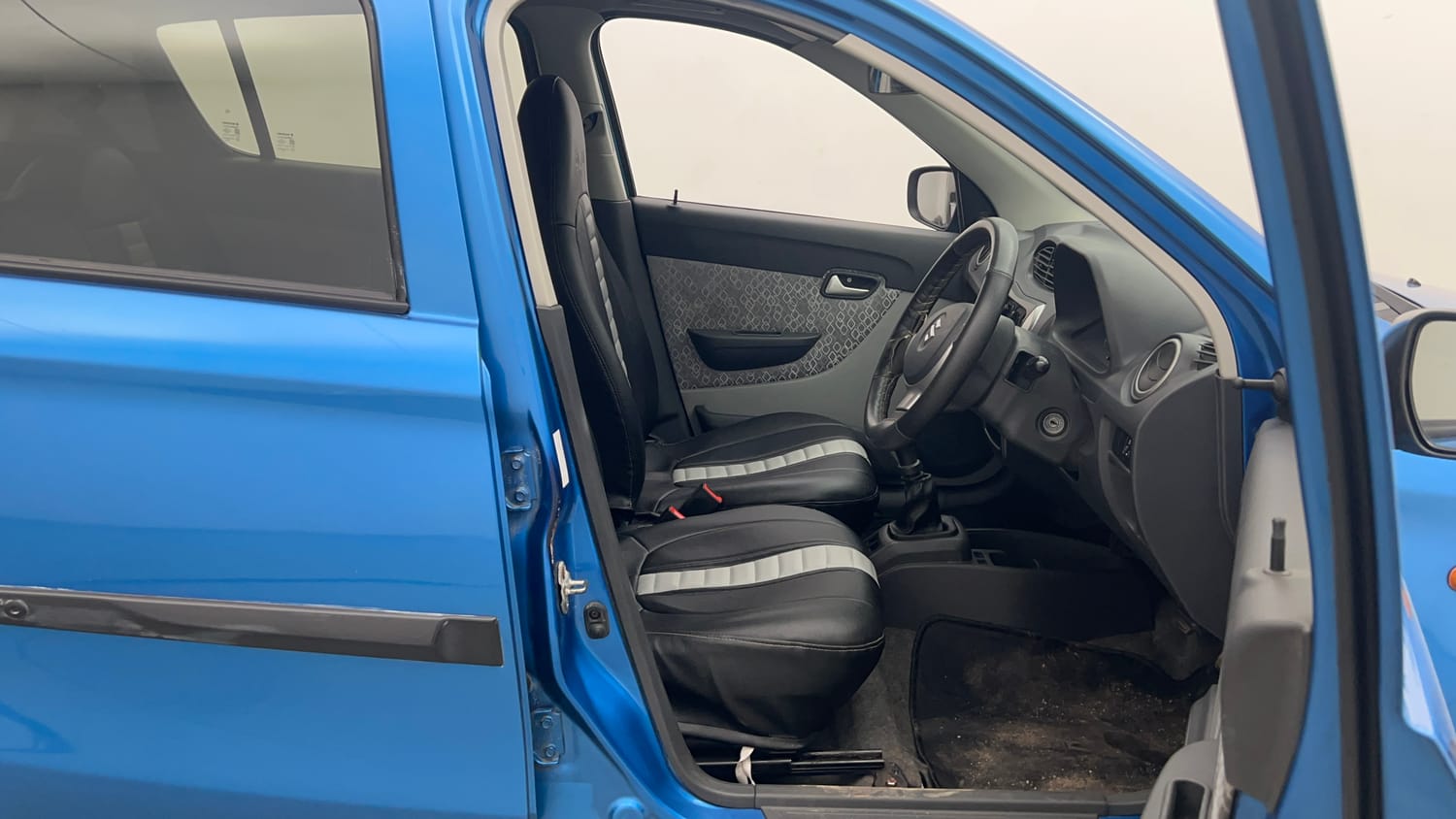 Used 2018 Maruti Suzuki Alto 800 VXi Petrol Manual interior RIGHT SIDE FRONT DOOR CABIN VIEW