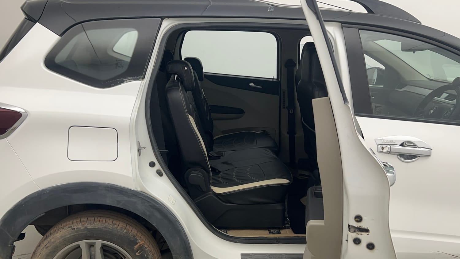 Used 2022 Renault Triber RXZ Dual Tone Petrol Manual interior RIGHT SIDE REAR DOOR CABIN VIEW