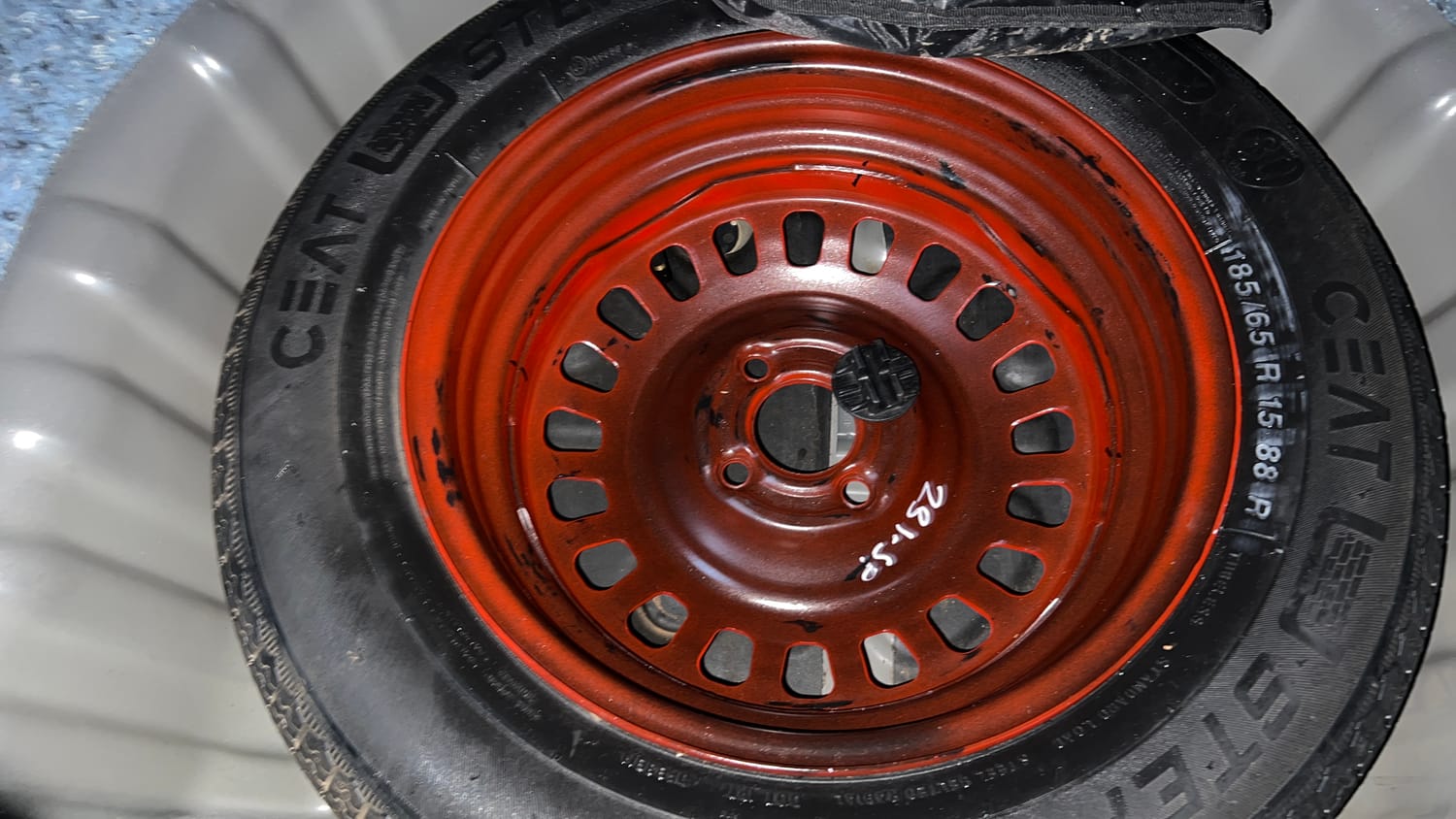 Used 2023 Nissan Magnite XV Premium Turbo CVT Petrol Automatic tyres SPARE TYRE VIEW