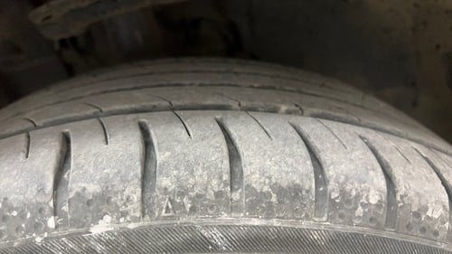 Used 2021 Tata Altroz XZ Plus i-Turbo Petrol Dark Edition Petrol Manual tyres RIGHT FRONT TYRE TREAD VIEW