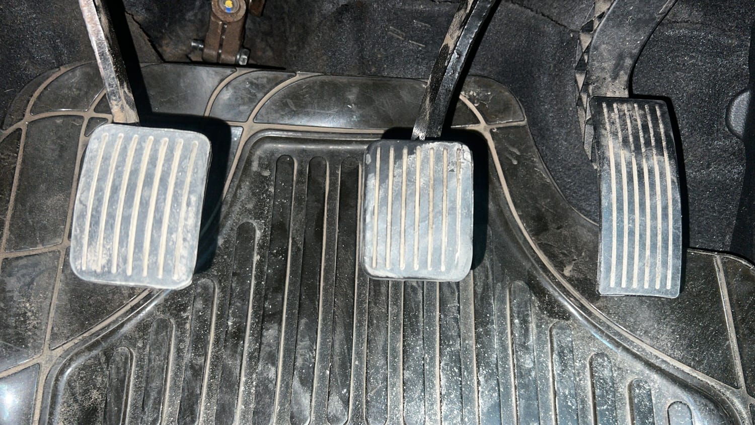 Used 2014 Hyundai Xcent S 1.2 Petrol Manual interior PEDALS VIEW