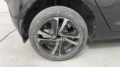 Used 2021 Tata Altroz XZ Plus i-Turbo Petrol Dark Edition Petrol Manual tyres RIGHT REAR TYRE RIM VIEW