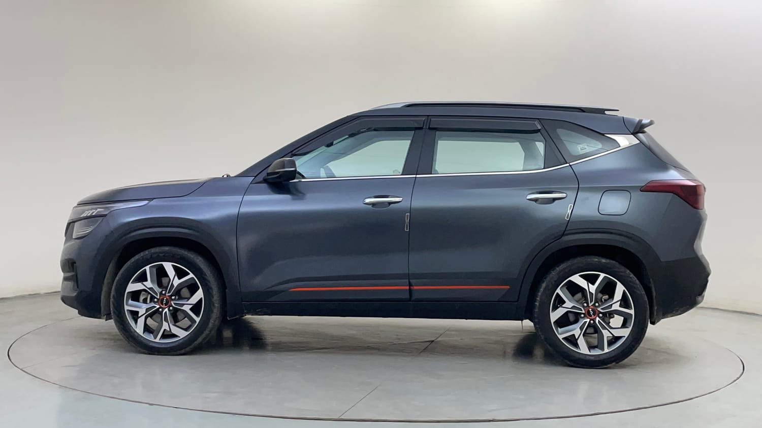 Used 2022 Kia Seltos X Line 1.4 DCT Petrol Automatic exterior LEFT SIDE VIEW