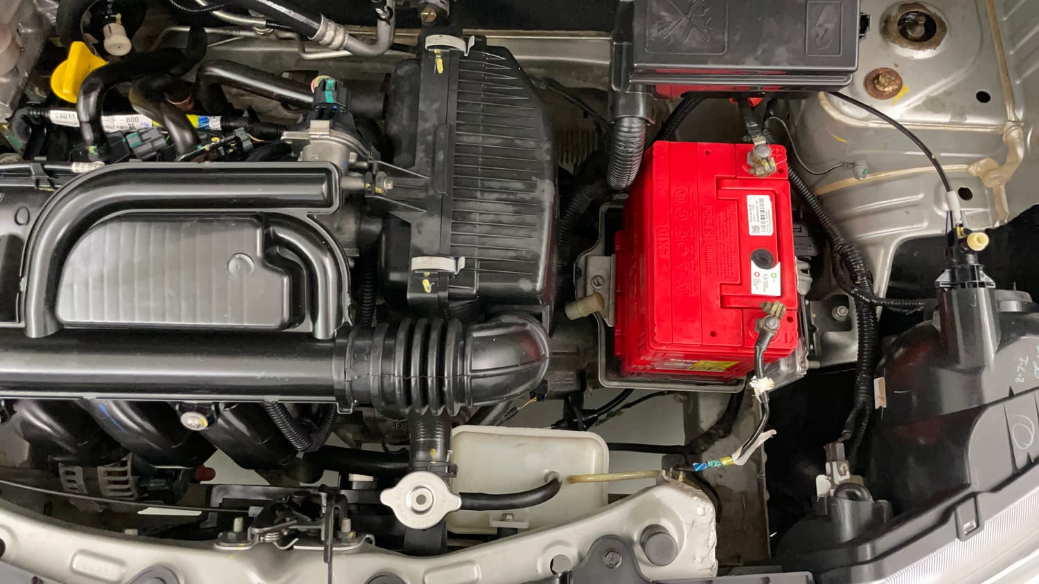 Used 2016 Renault Kwid RXT Petrol Manual engine ENGINE LEFT SIDE VIEW