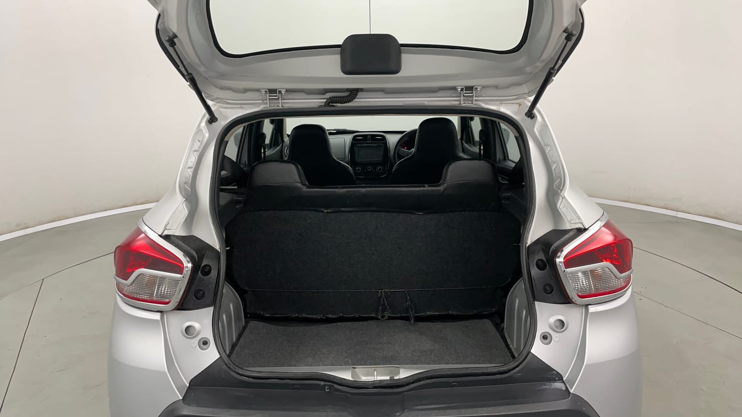 Used 2016 Renault Kwid RXT Petrol Manual interior DICKY INSIDE VIEW