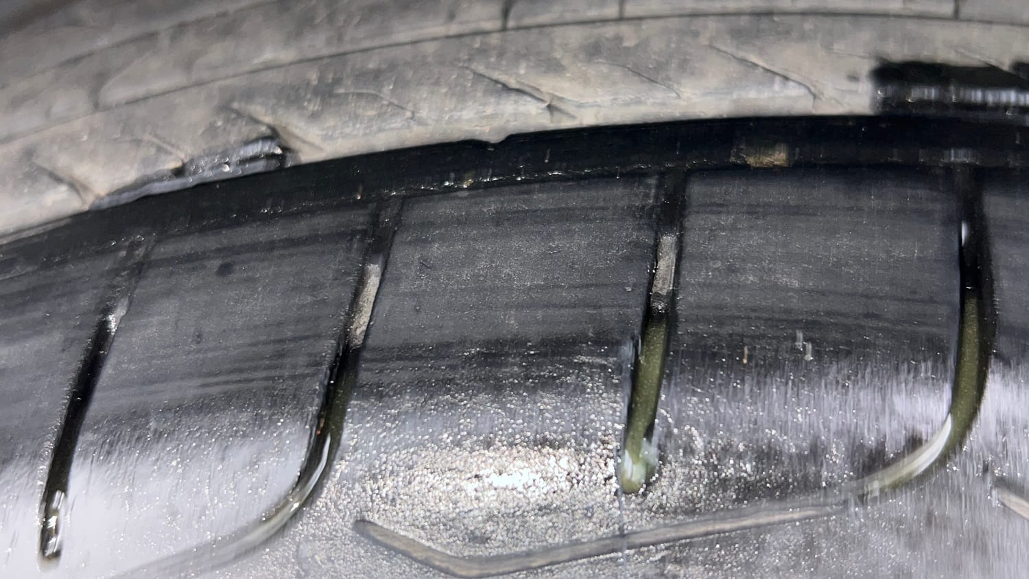 Used 2023 Kia Seltos HTX Plus 1.5 Diesel Diesel Manual tyres LEFT FRONT TYRE TREAD VIEW