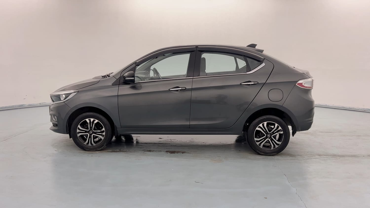 Used 2022 Tata Tigor XZ Plus CNG Cng Manual exterior LEFT SIDE VIEW