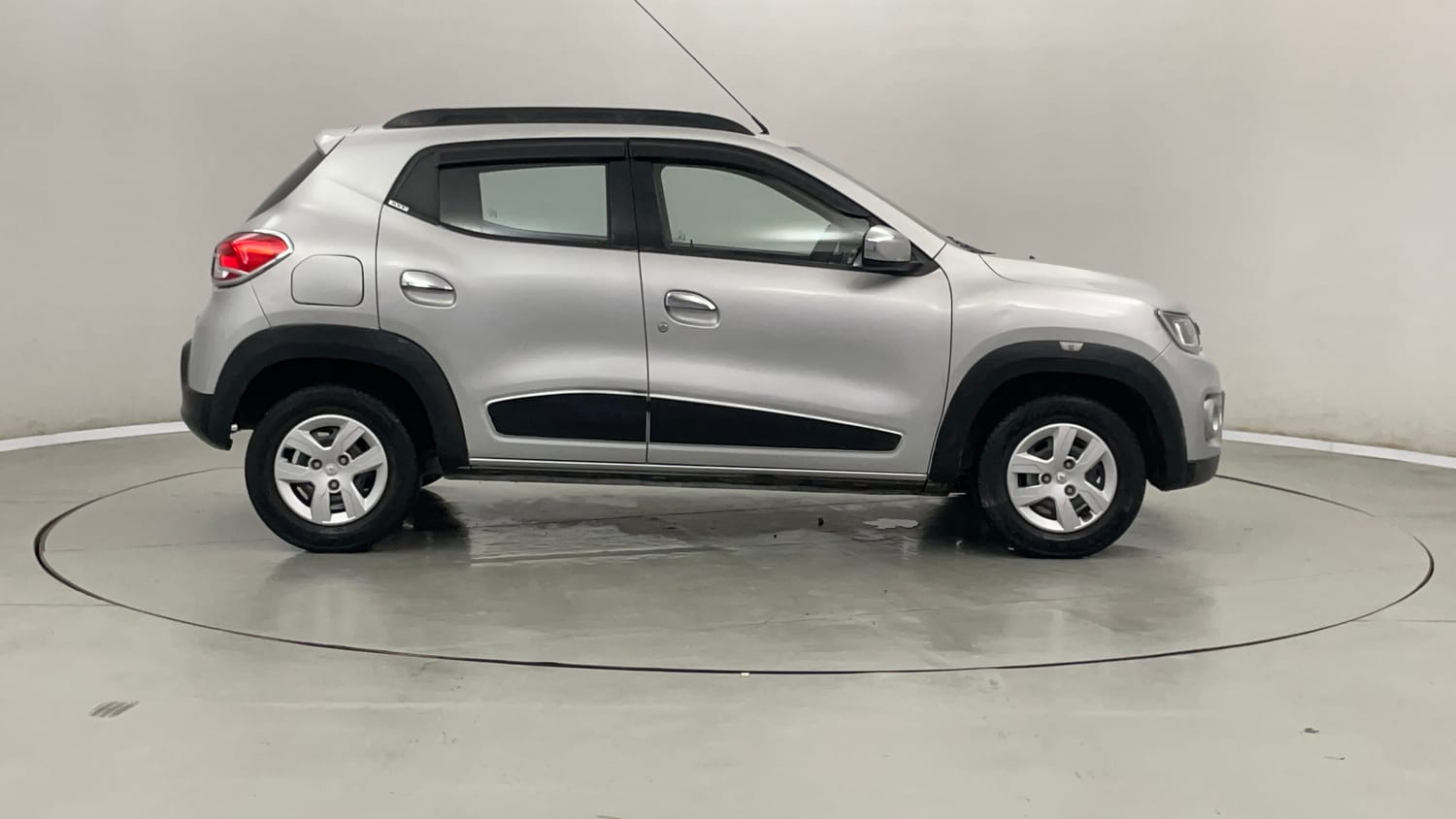 Used 2016 Renault Kwid RXT Petrol Manual exterior RIGHT SIDE VIEW