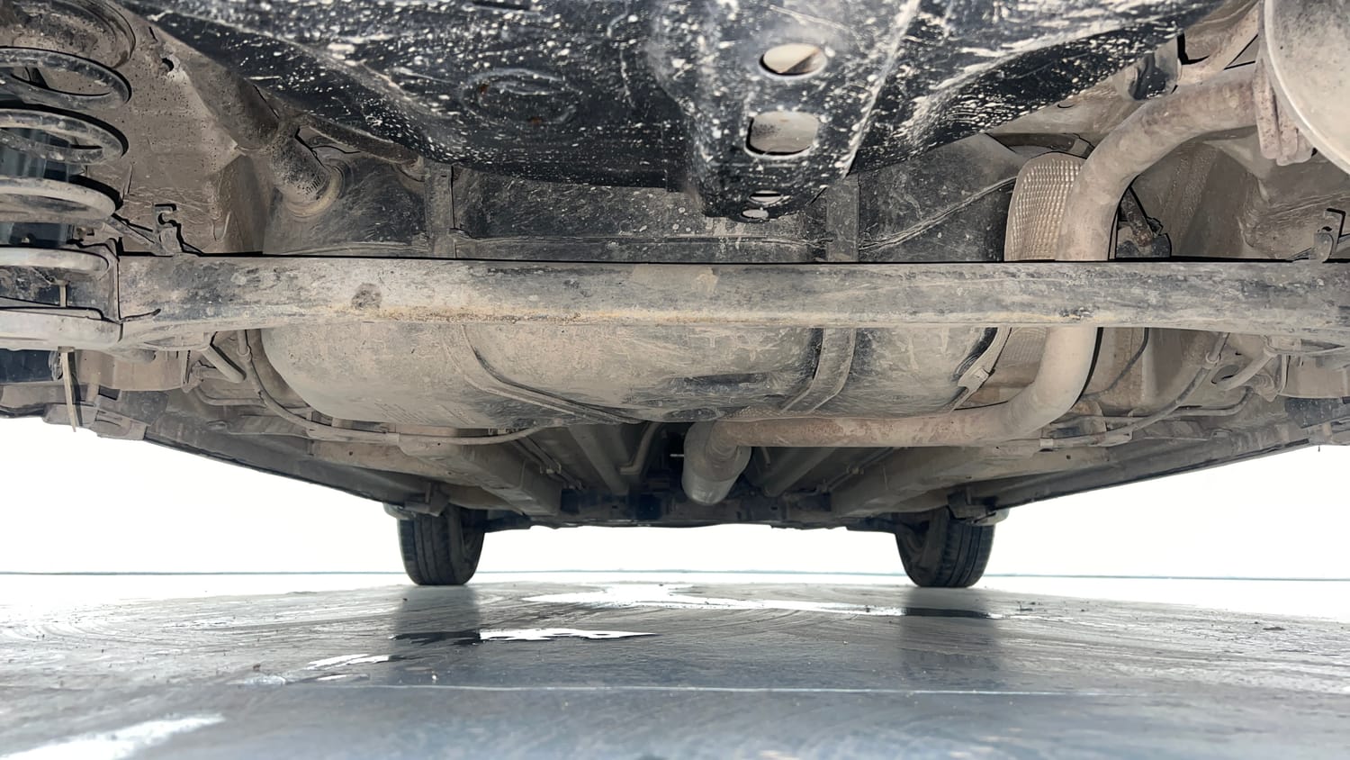 Used 2013 Maruti Suzuki Swift VXi Petrol Manual extra REAR UNDERBODY VIEW (TAKEN FROM REAR)