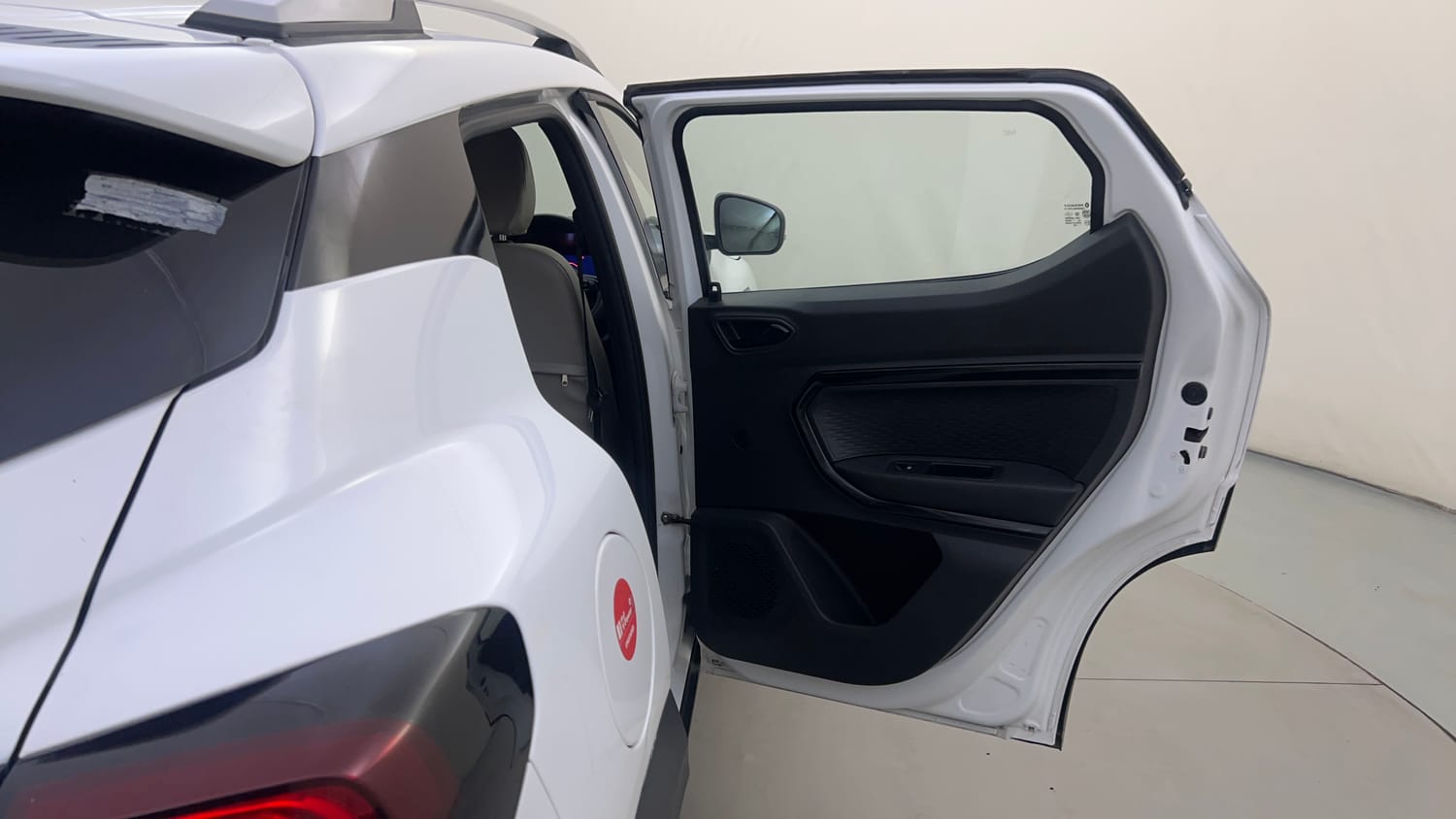 Used 2022 Renault Kiger RXZ 1.0 Turbo MT Petrol Manual interior RIGHT REAR DOOR OPEN VIEW