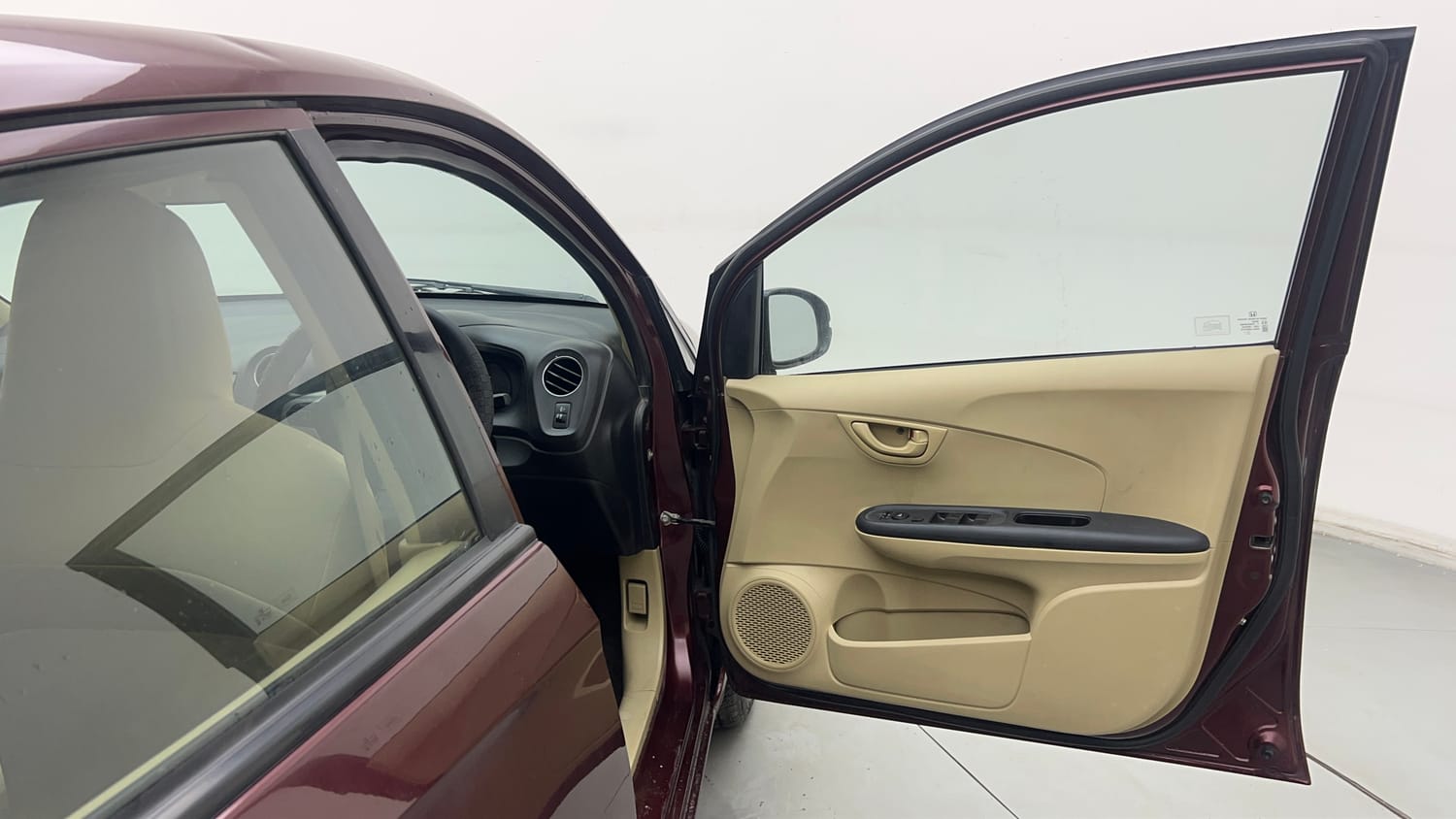 Used 2015 Honda Amaze 1.2 S i-VTEC Petrol Manual interior RIGHT FRONT DOOR OPEN VIEW