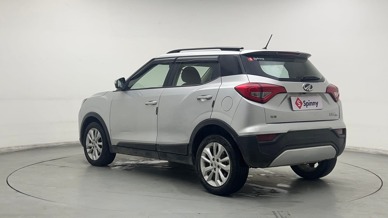 Used 2022 Mahindra XUV 300 W8 1.5 Diesel Diesel Manual exterior LEFT REAR CORNER VIEW