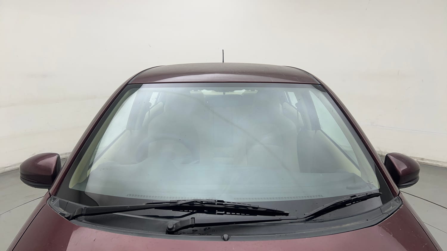 Used 2015 Honda Amaze 1.2 S i-VTEC Petrol Manual exterior FRONT WINDSHIELD VIEW