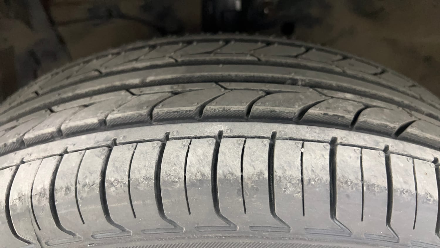 Used 2012 Maruti Suzuki Swift Dzire ZXI Petrol Manual tyres LEFT FRONT TYRE TREAD VIEW